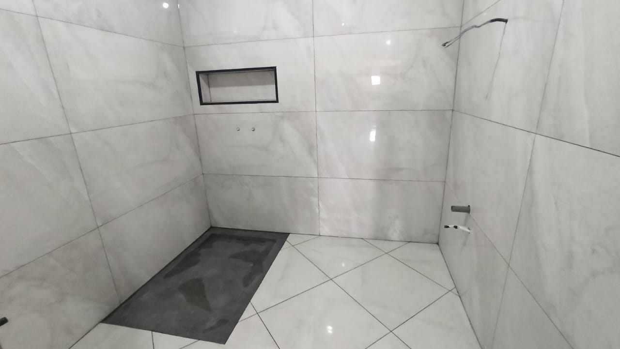 Carrelage & revêtements — réalisation ETBHGE, vue 2
